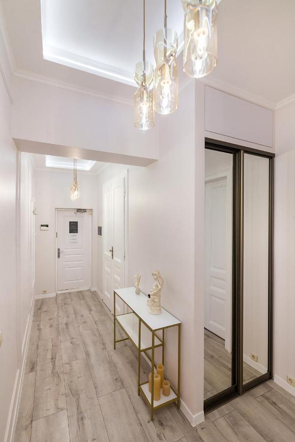 Avangard Deluxe Art Apart ลวีฟ ภายนอก รูปภาพ